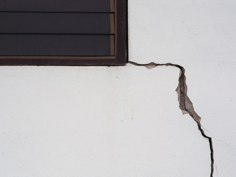 Foundation Crack Repair in Elmendorf, TX